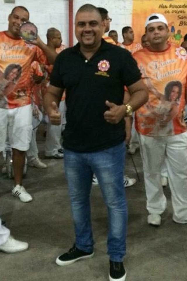 Dinho Santos, mestre de bateria da Renascer de Jacarepaguá (Foto: Reprodução / Facebook)